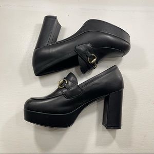 STEVE MADDEN Cinderella heeled loafers 👠